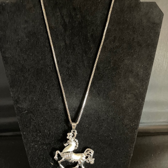 NEW BETSEY JOHNSON WHITE DANCING RHINESTONE EMBELLISHED CHAIN NECKLACE, UNUSED - Picture 7 of 8